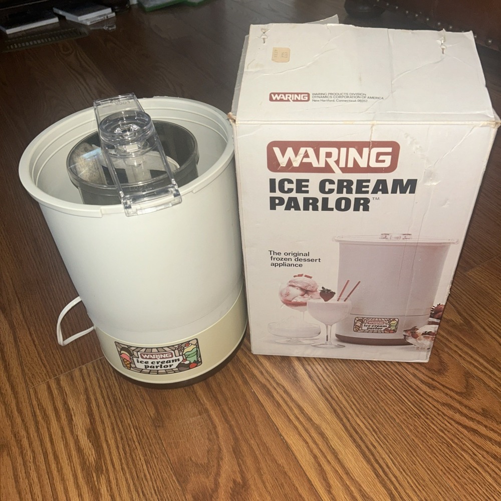 Vintage NOS Waring Ice Cream Parlor CF520-1 White Dessert Maker With Org Box